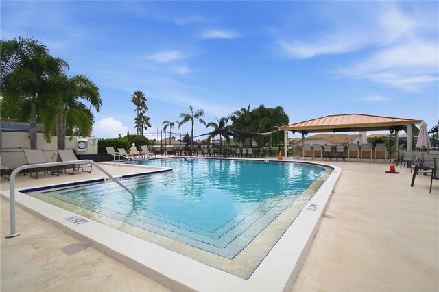 4712 PERIDIA BOULEVARD E, Bradenton, FL 34203