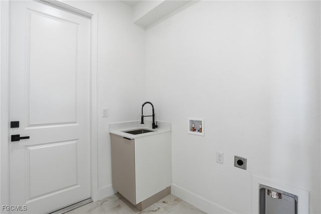 9027 Bamboo CIR, Labelle, FL 33935