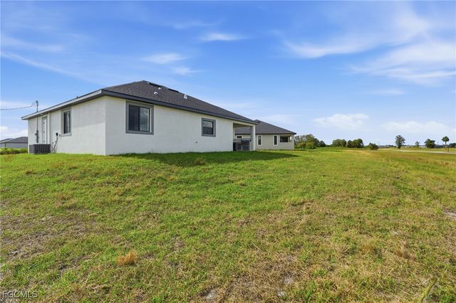 9027 Bamboo CIR, Labelle, FL 33935