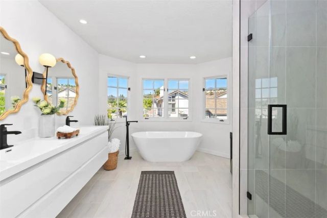 22691 Lajares, Mission Viejo, CA 92692