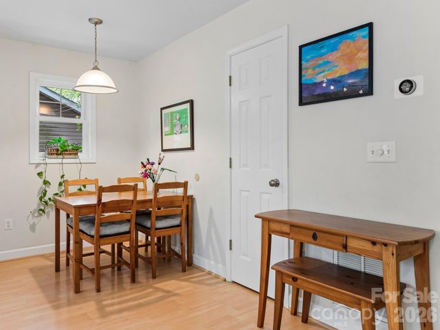 16 Jefferson Drive, Asheville, NC 28801