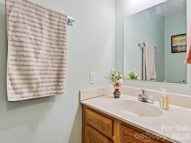 16 Jefferson Drive, Asheville, NC 28801