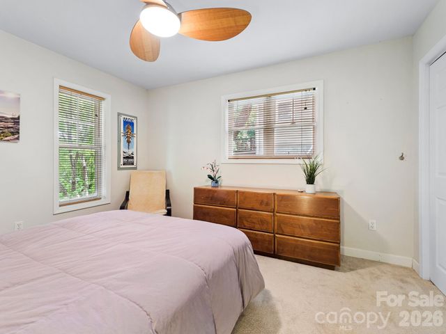 16 Jefferson Drive, Asheville, NC 28801