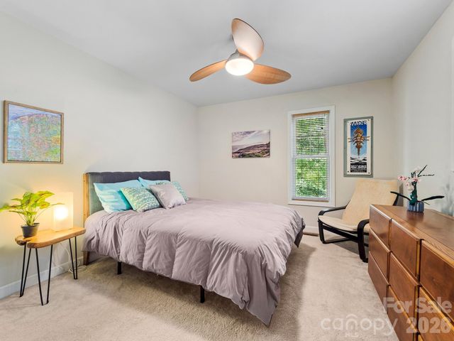 16 Jefferson Drive, Asheville, NC 28801