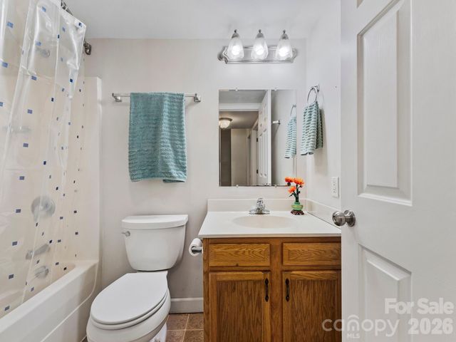 16 Jefferson Drive, Asheville, NC 28801