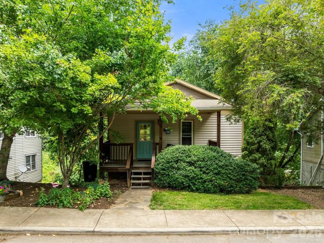 16 Jefferson Drive, Asheville, NC 28801