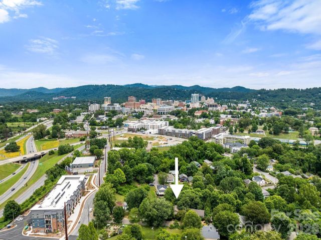 16 Jefferson Drive, Asheville, NC 28801