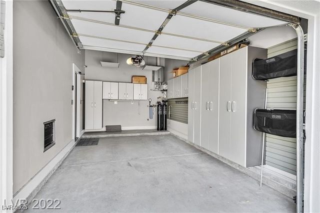 5955 Sunlight Garden Way, Las Vegas, NV 89118