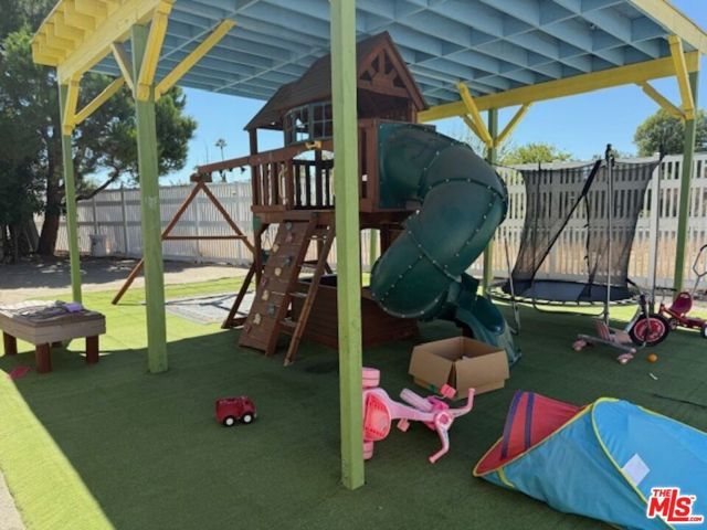 6342 Morse Avenue 205, Los Angeles, CA 91606