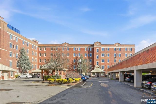 2301 Rio Vista Drive, Mahwah, NJ 07430