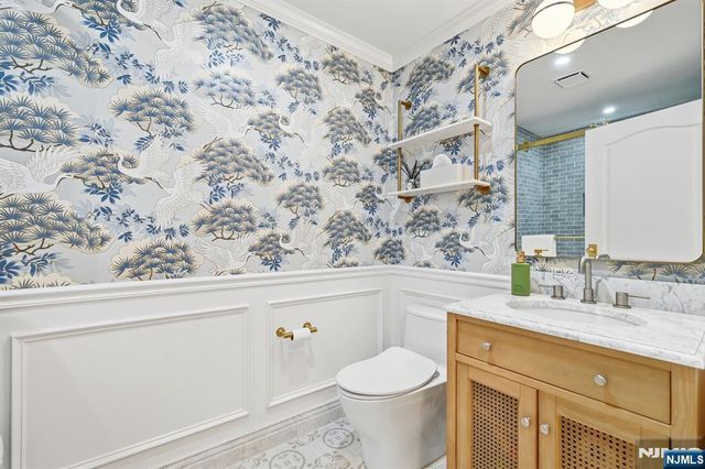 2301 Rio Vista Drive, Mahwah, NJ 07430