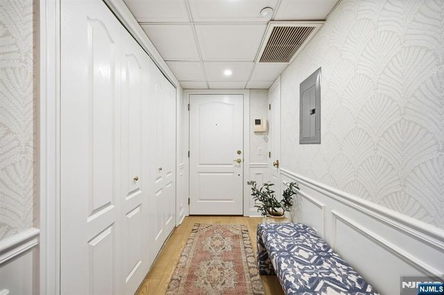 2301 Rio Vista Drive, Mahwah, NJ 07430