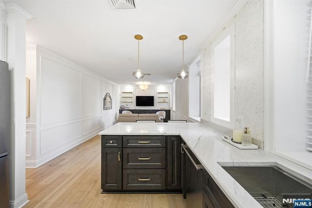 2301 Rio Vista Drive, Mahwah, NJ 07430