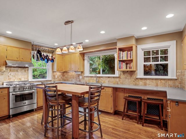 46 Valleywood Road, Greenwich, CT 06807