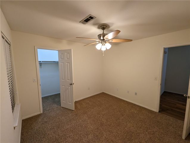 2082 E Farr Lane, Fayetteville, AR 72703