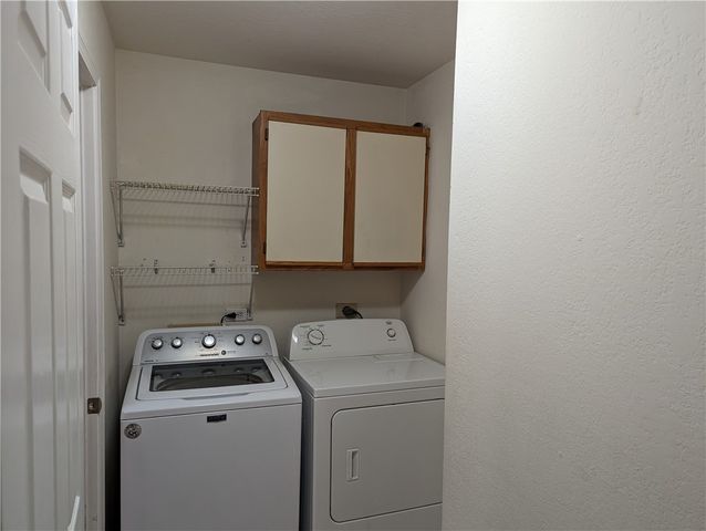 2082 E Farr Lane, Fayetteville, AR 72703