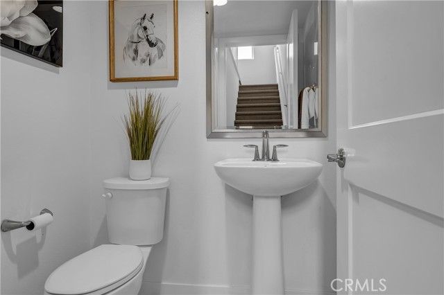 601 Shadowbrook, Lake Forest (el Toro), CA 92610