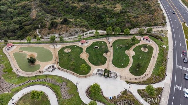 601 Shadowbrook, Lake Forest (el Toro), CA 92610