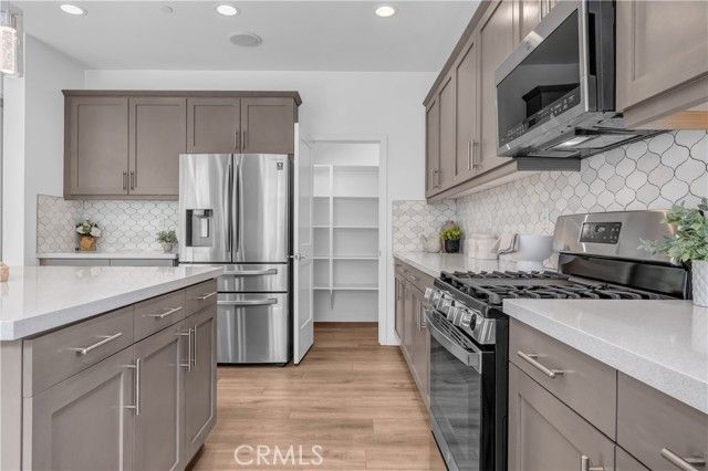 601 Shadowbrook, Lake Forest (el Toro), CA 92610