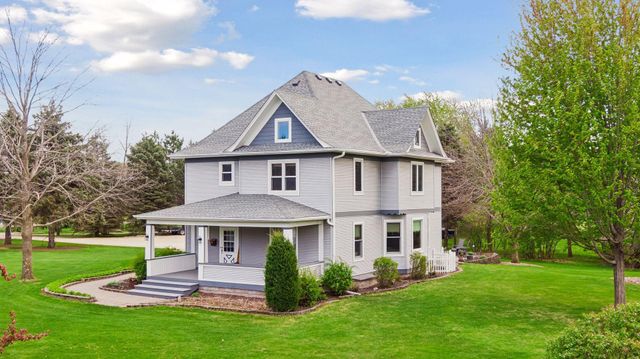 978 Lake Elmo Avenue N, Lake Elmo, MN 55042