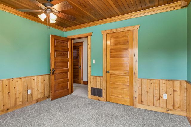 978 Lake Elmo Avenue N, Lake Elmo, MN 55042