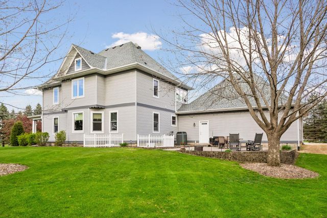 978 Lake Elmo Avenue N, Lake Elmo, MN 55042