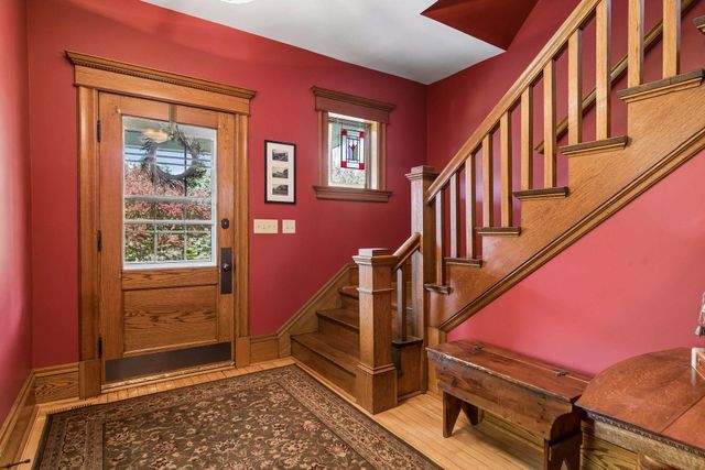 978 Lake Elmo Avenue N, Lake Elmo, MN 55042