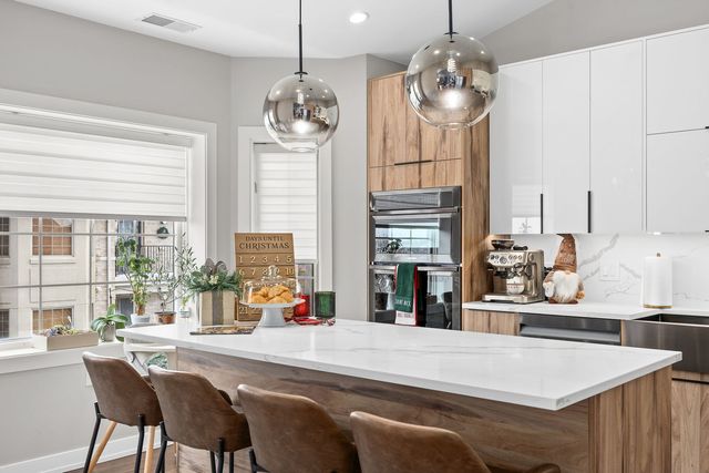 11901 Windemere Court 404, Orland Park, IL 60467