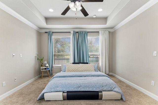 106 Groesbeck LN, Leander, TX 78641