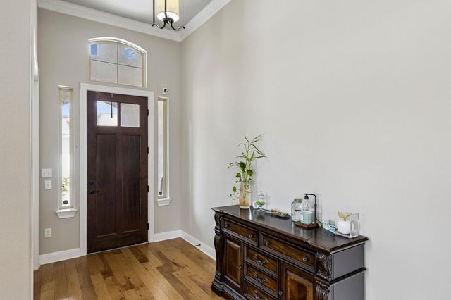 106 Groesbeck LN, Leander, TX 78641