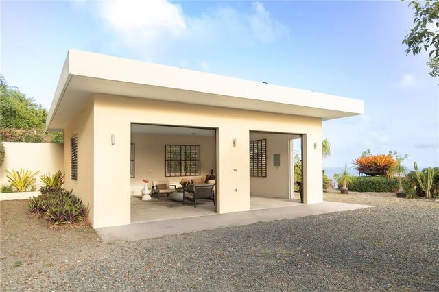 5 PUERTO REAL, Vieques, PR 00765