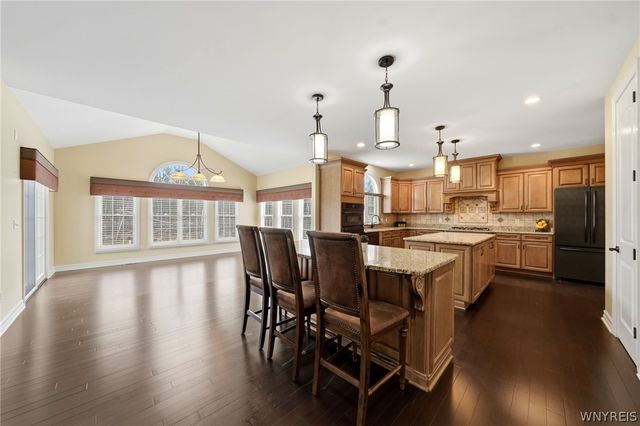 35 Worthington Lane, Lancaster, NY 14086