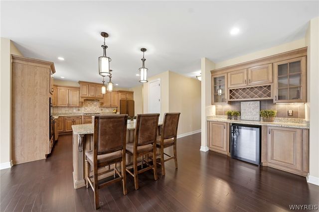 35 Worthington Lane, Lancaster, NY 14086