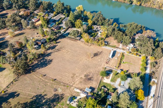 3476 Shasta Drive, Anderson, CA 96007