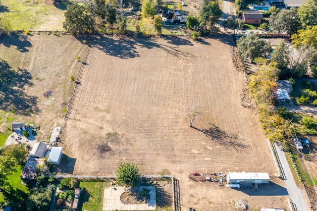 3476 Shasta Drive, Anderson, CA 96007