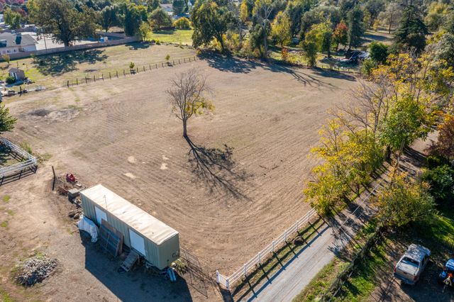 3476 Shasta Drive, Anderson, CA 96007