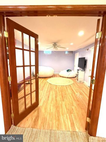 74 HEMPSTEAD DR, Newark, DE 19702