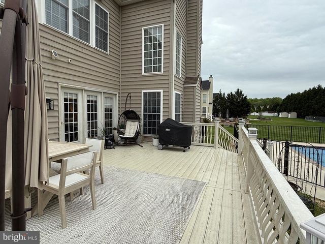 74 HEMPSTEAD DR, Newark, DE 19702