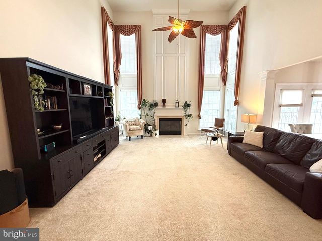 74 HEMPSTEAD DR, Newark, DE 19702