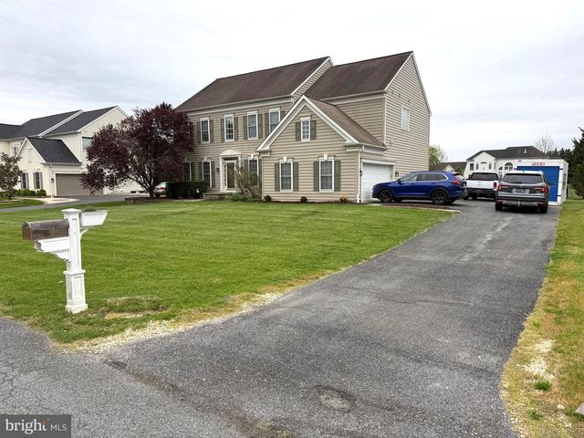74 HEMPSTEAD DR, Newark, DE 19702