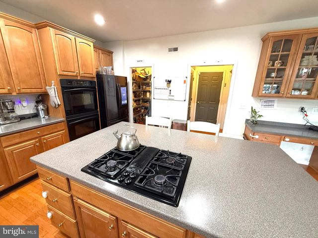 74 HEMPSTEAD DR, Newark, DE 19702