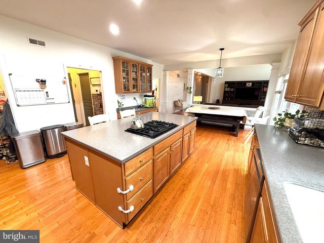 74 HEMPSTEAD DR, Newark, DE 19702