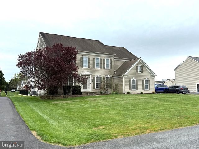 74 HEMPSTEAD DR, Newark, DE 19702