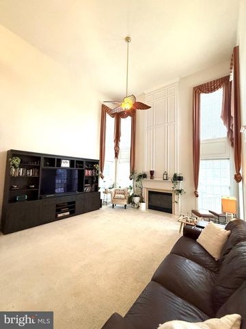 74 HEMPSTEAD DR, Newark, DE 19702