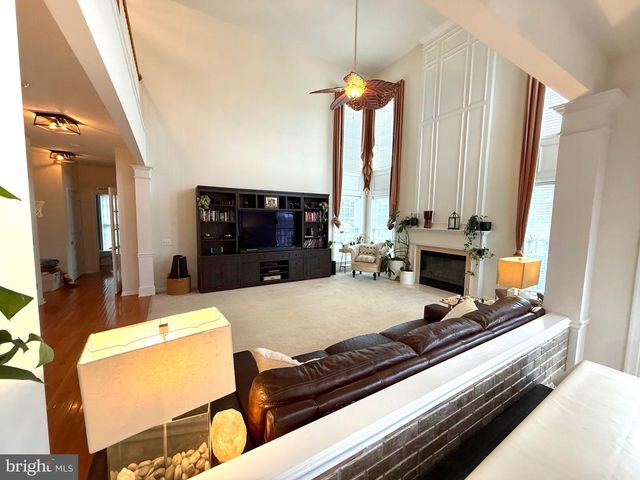 74 HEMPSTEAD DR, Newark, DE 19702