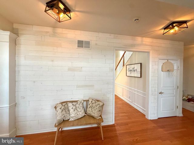 74 HEMPSTEAD DR, Newark, DE 19702