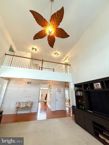 74 HEMPSTEAD DR, Newark, DE 19702