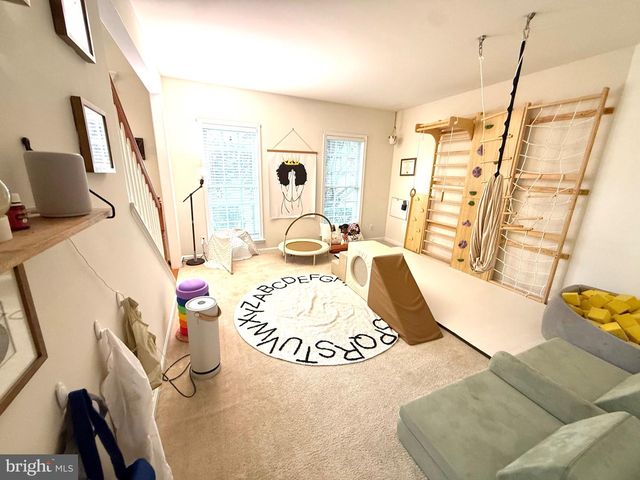 74 HEMPSTEAD DR, Newark, DE 19702