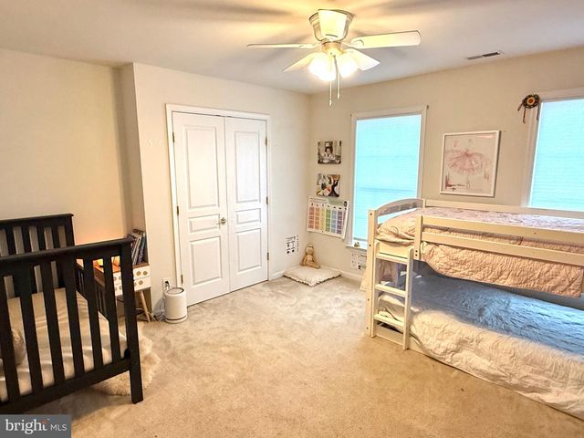 74 HEMPSTEAD DR, Newark, DE 19702