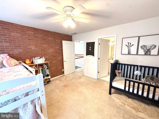 74 HEMPSTEAD DR, Newark, DE 19702